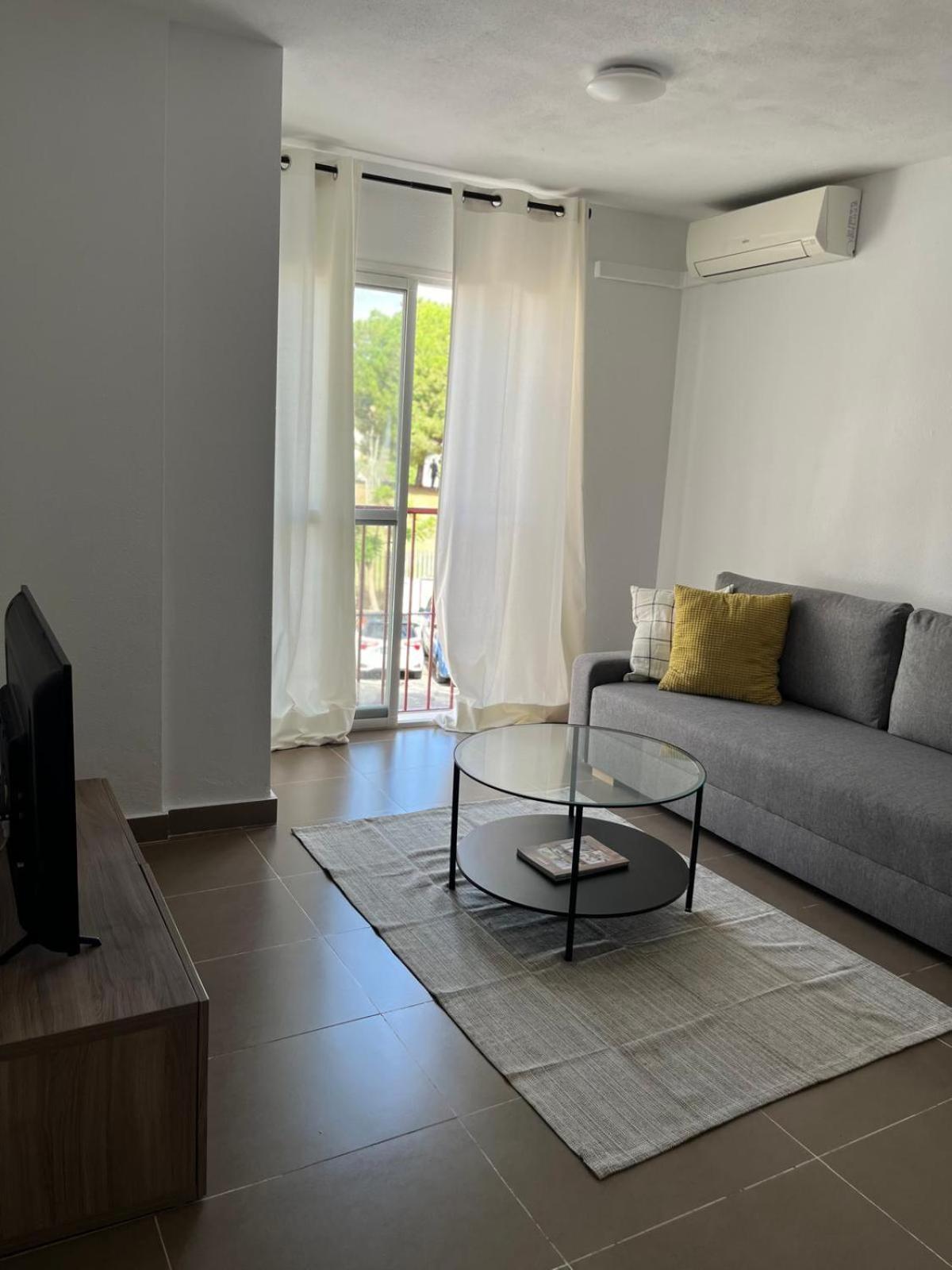 Malaga Prime Location - Stylish Apartment With Free Wifi, Free Parking, Steps From The Historic Center المظهر الخارجي الصورة