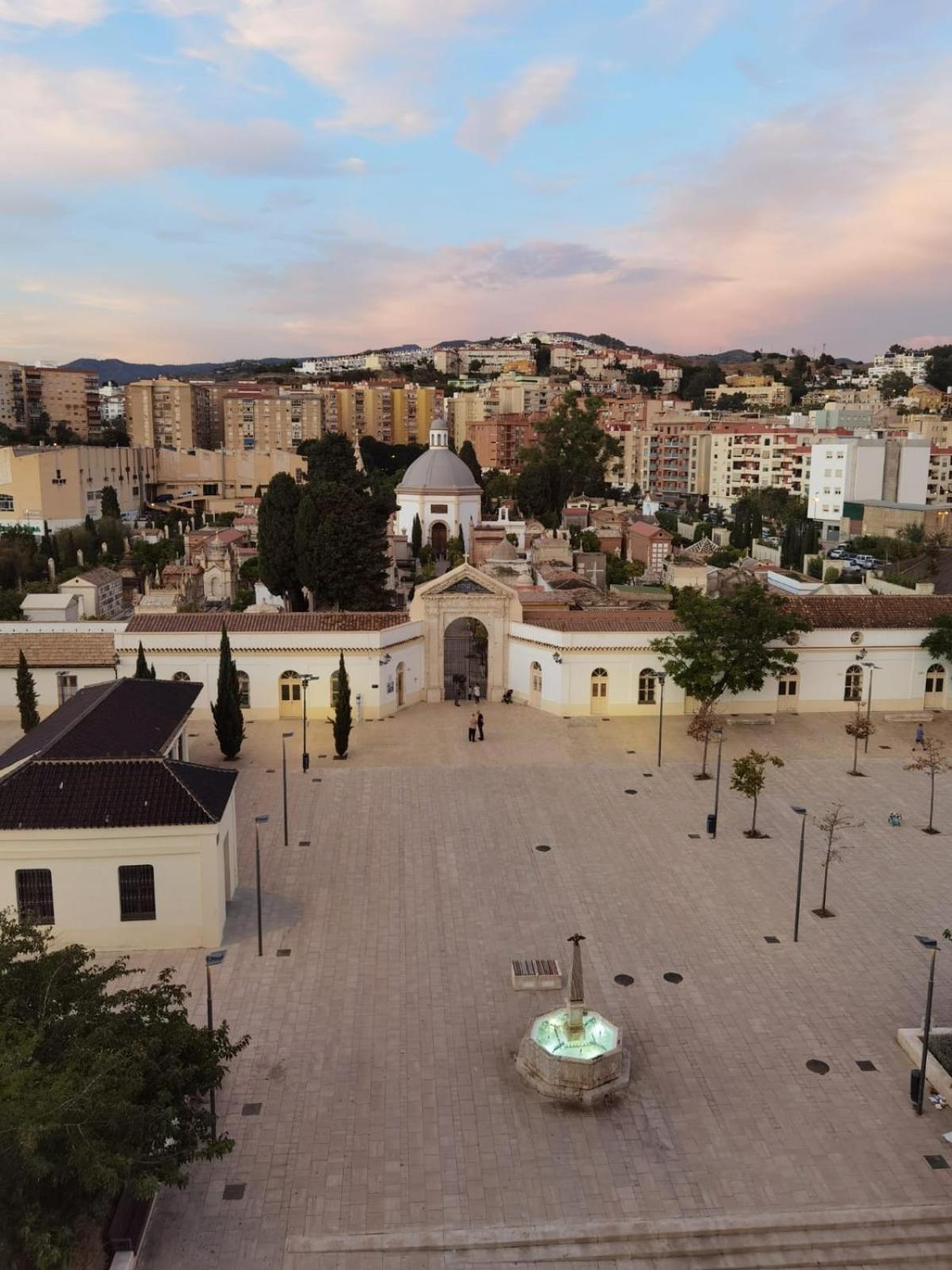 Malaga Prime Location - Stylish Apartment With Free Wifi, Free Parking, Steps From The Historic Center المظهر الخارجي الصورة